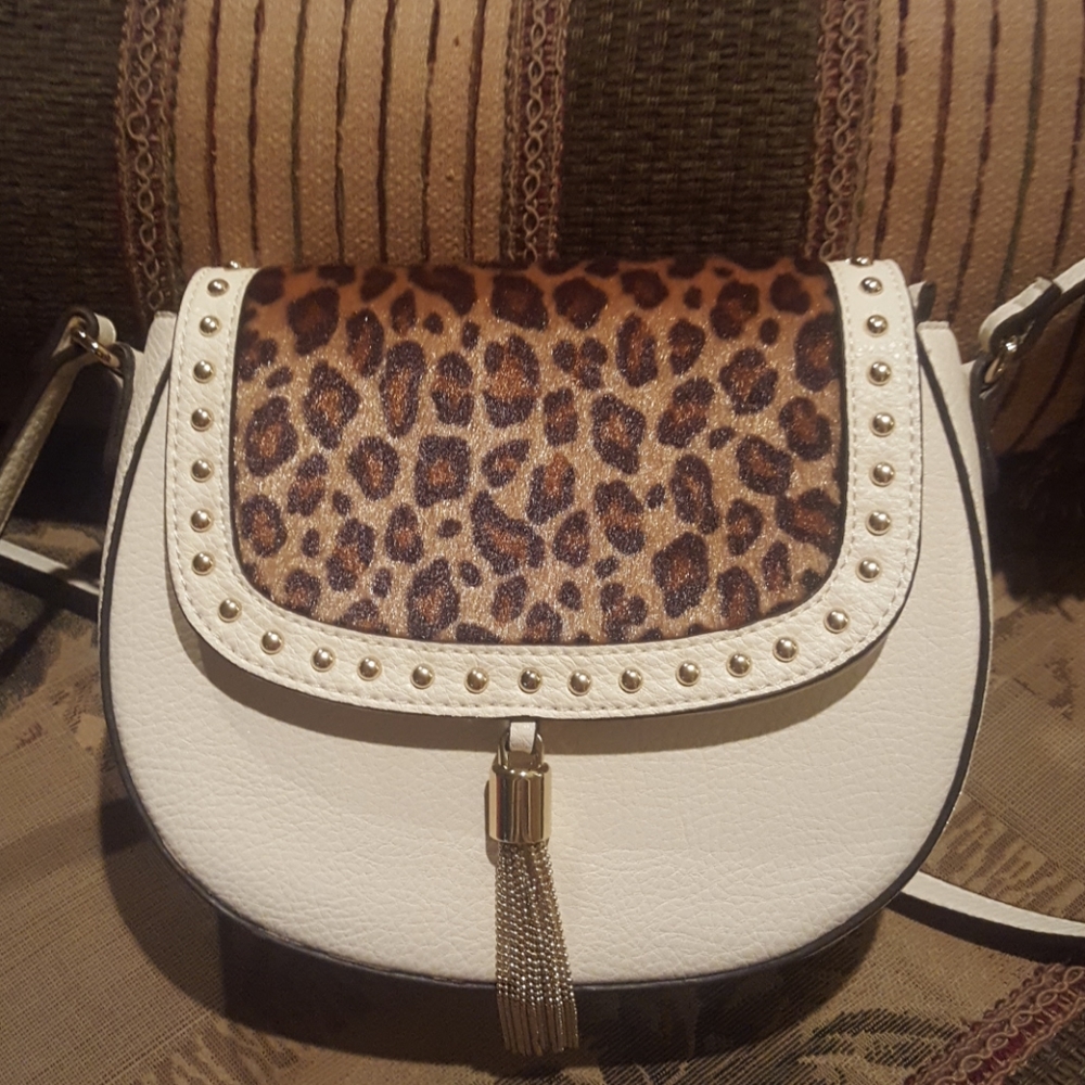 NWOT Charming Charlie leopard crossbody